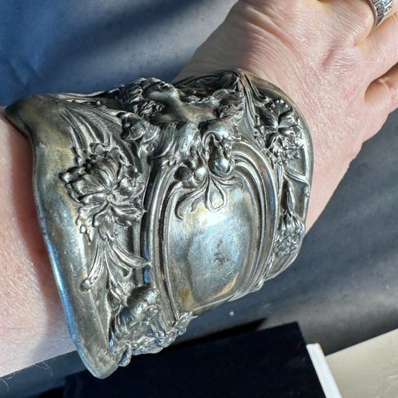 Antique Victorian Floral Silver plated Art Nouveau Cuff Goddess Wide Bracelet - Picture 11 of 14